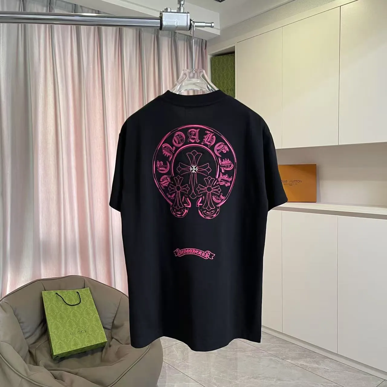 🅿️200 ch Crow* 2025 summer new style Sanskrit horseshoe cross Metal patch embroidery Short-sleeved T-shirt Customized fabric 300g Same style for men and women Size: S M L XL XXL Five codes Color: black white
